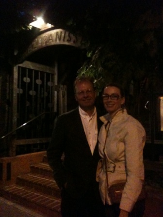 Theodore Dial and Gazelle Paul devant chez Panisse in Oakland near San Francisco CA
